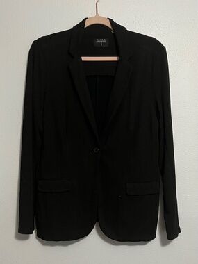 Tahiri black jacket size large